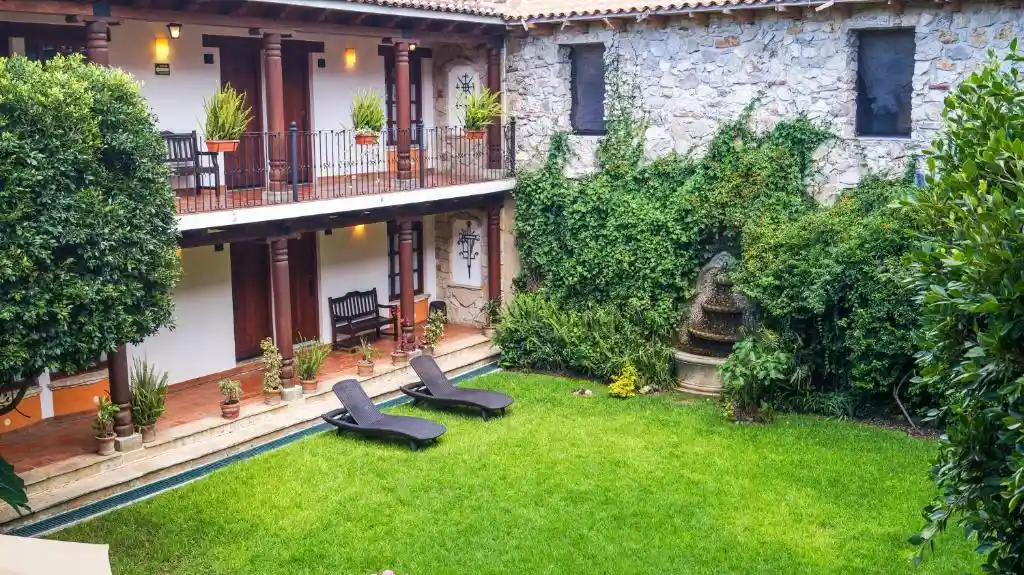 Parador Margarita colonial garden courtyard